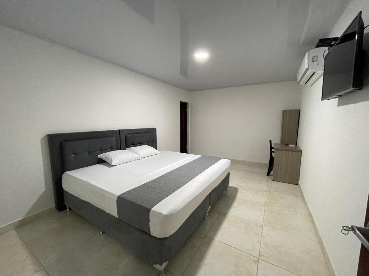 Hotel Neiva Urdaneta Exteriér fotografie