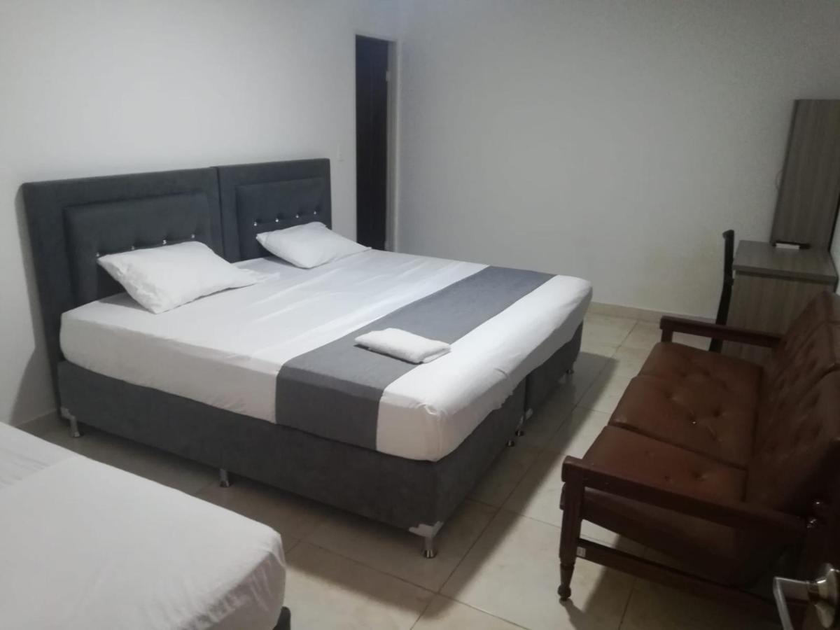 Hotel Neiva Urdaneta Exteriér fotografie